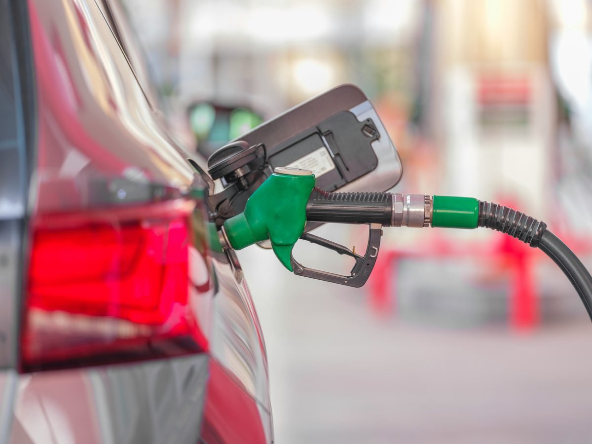 Petroleum products — Gasoline at the pump